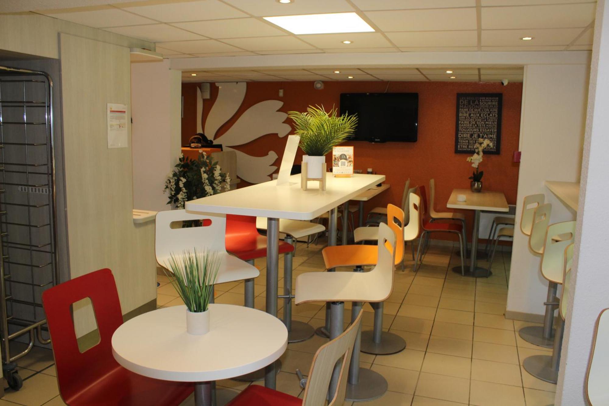 Premiere Classe St Quentin En Yvelines Elancourt Trappes Buitenkant foto