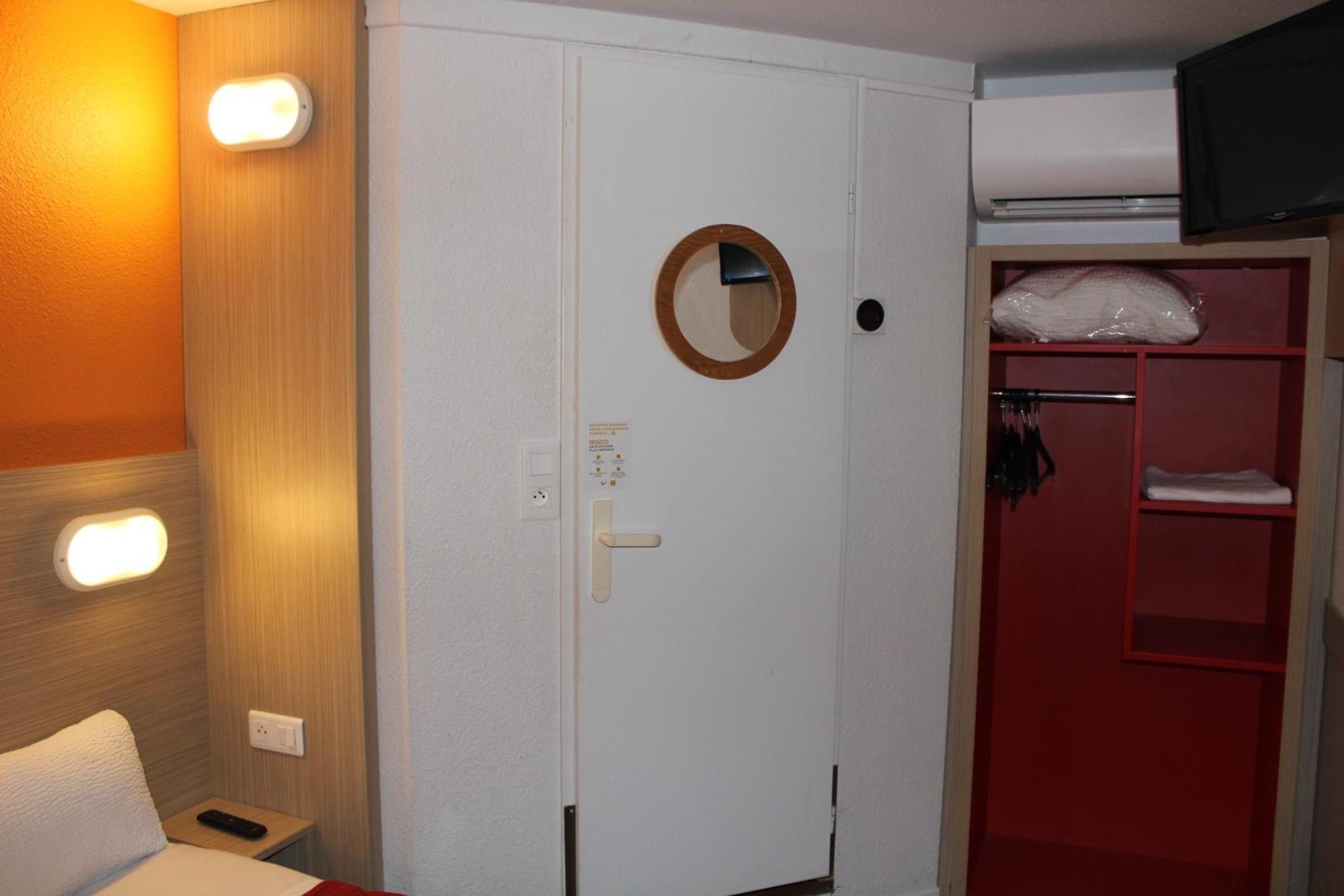 Premiere Classe St Quentin En Yvelines Elancourt Trappes Buitenkant foto