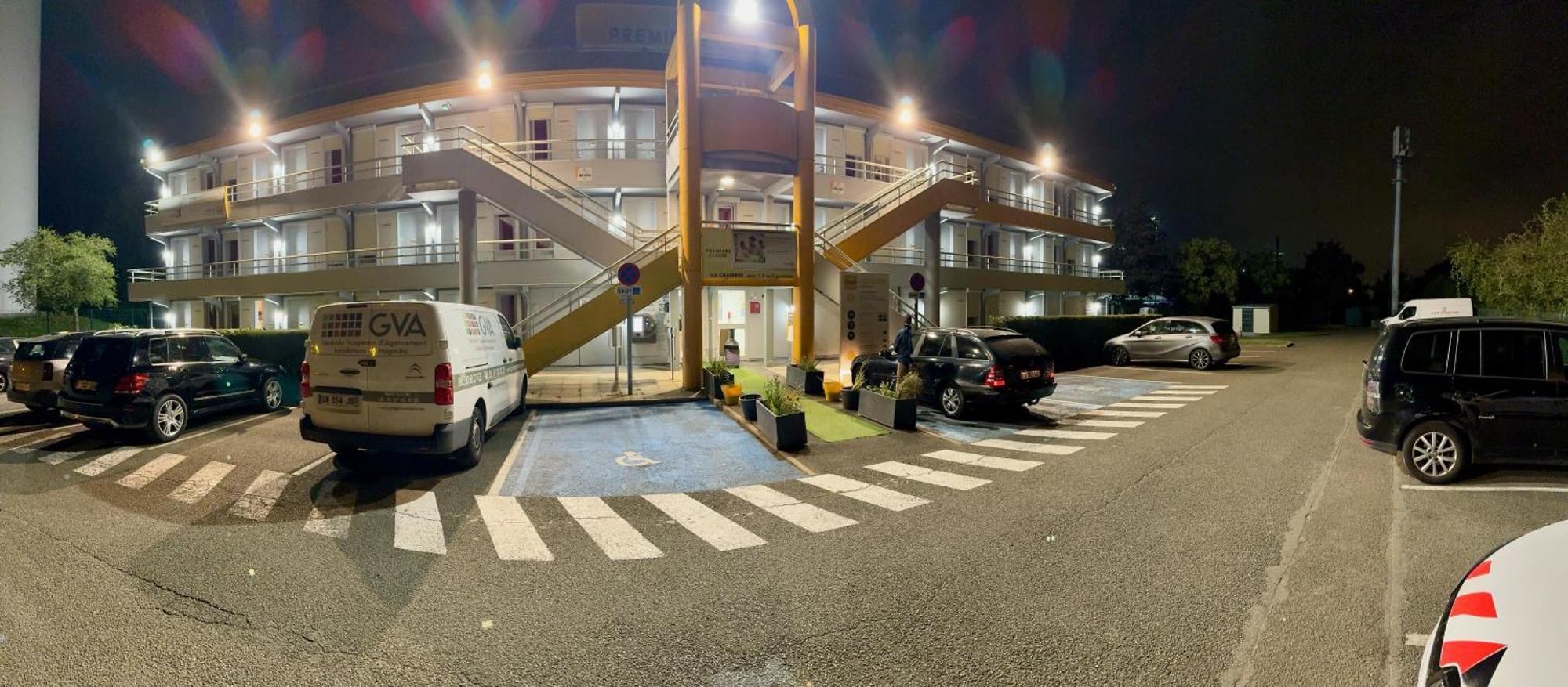 Premiere Classe St Quentin En Yvelines Elancourt Trappes Buitenkant foto