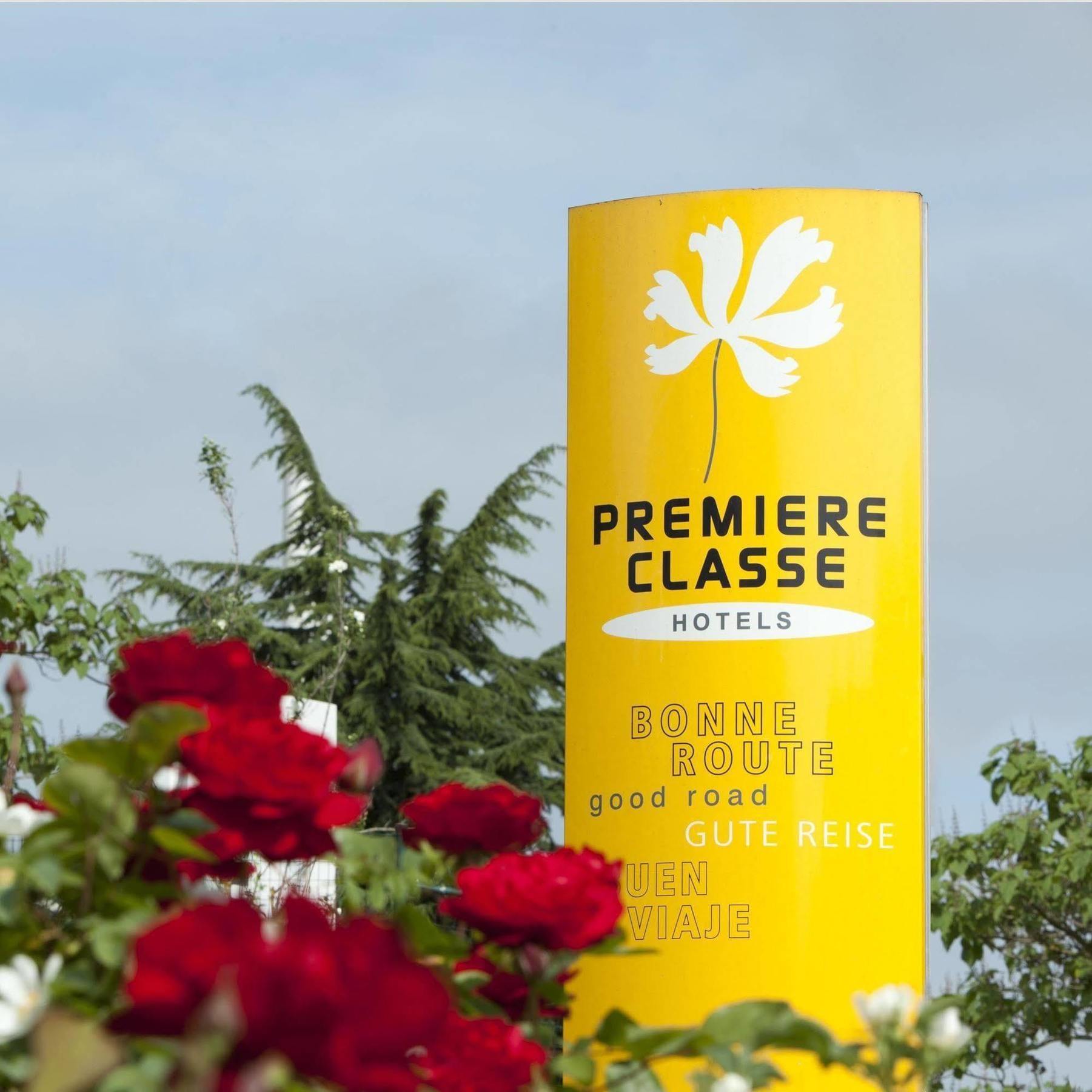 Premiere Classe St Quentin En Yvelines Elancourt Trappes Buitenkant foto